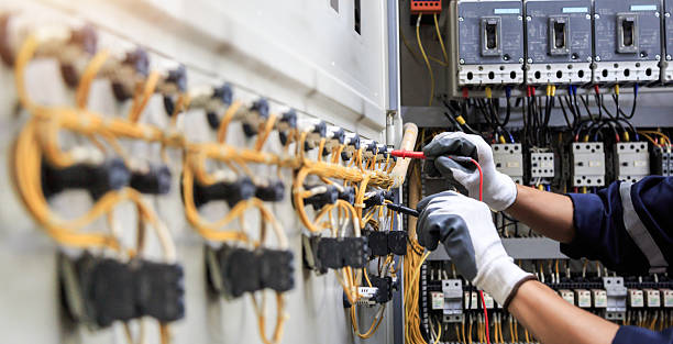 Professional Electrician technician working in Carey, OH